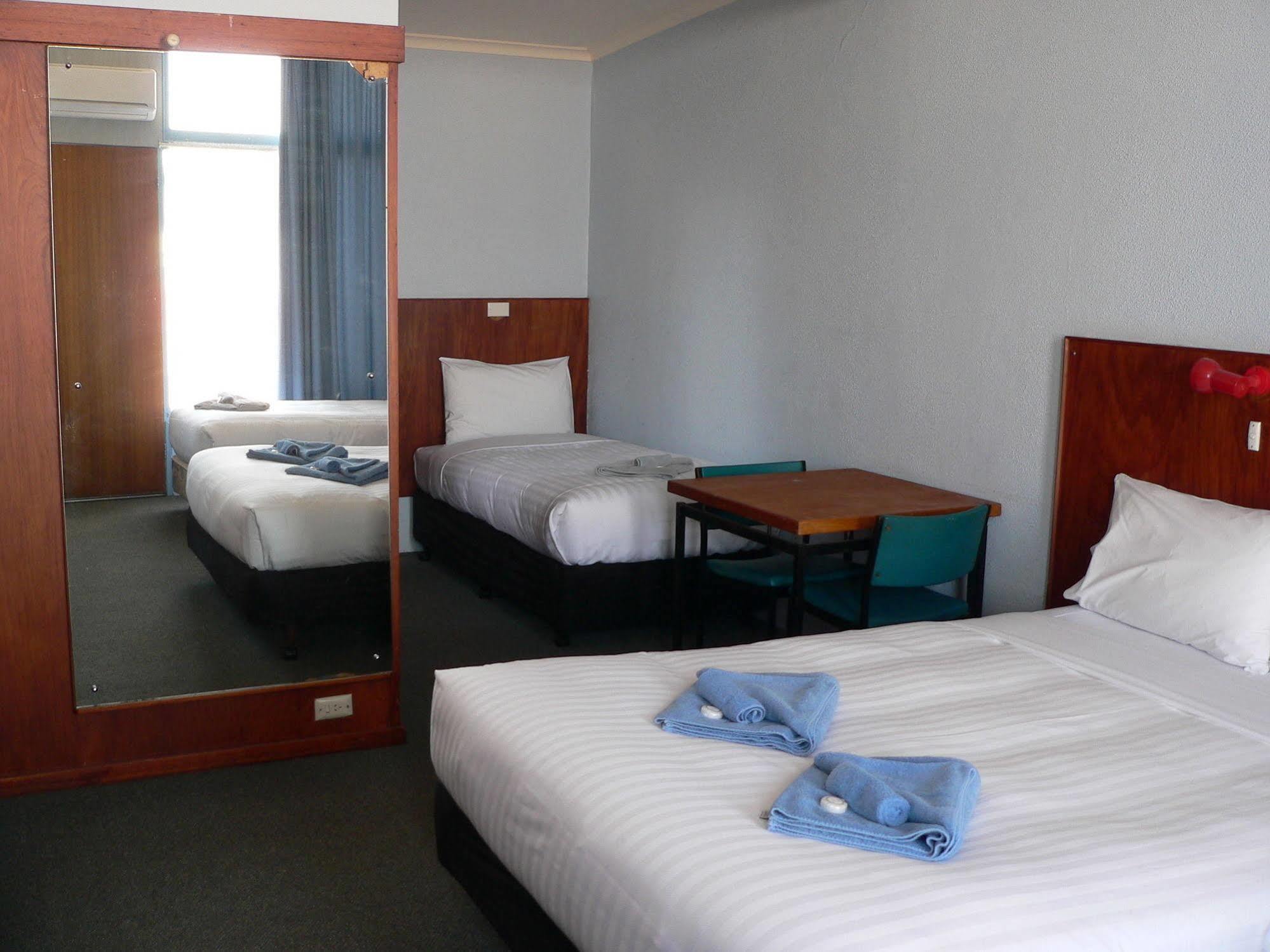 Ship Inn Motel Yarram ภายนอก รูปภาพ